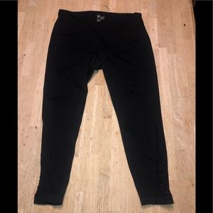 Old navy active wear leggings with mesh ruffles!